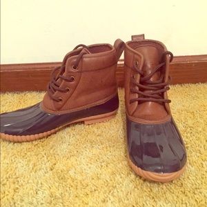 Duck boots barley worn
